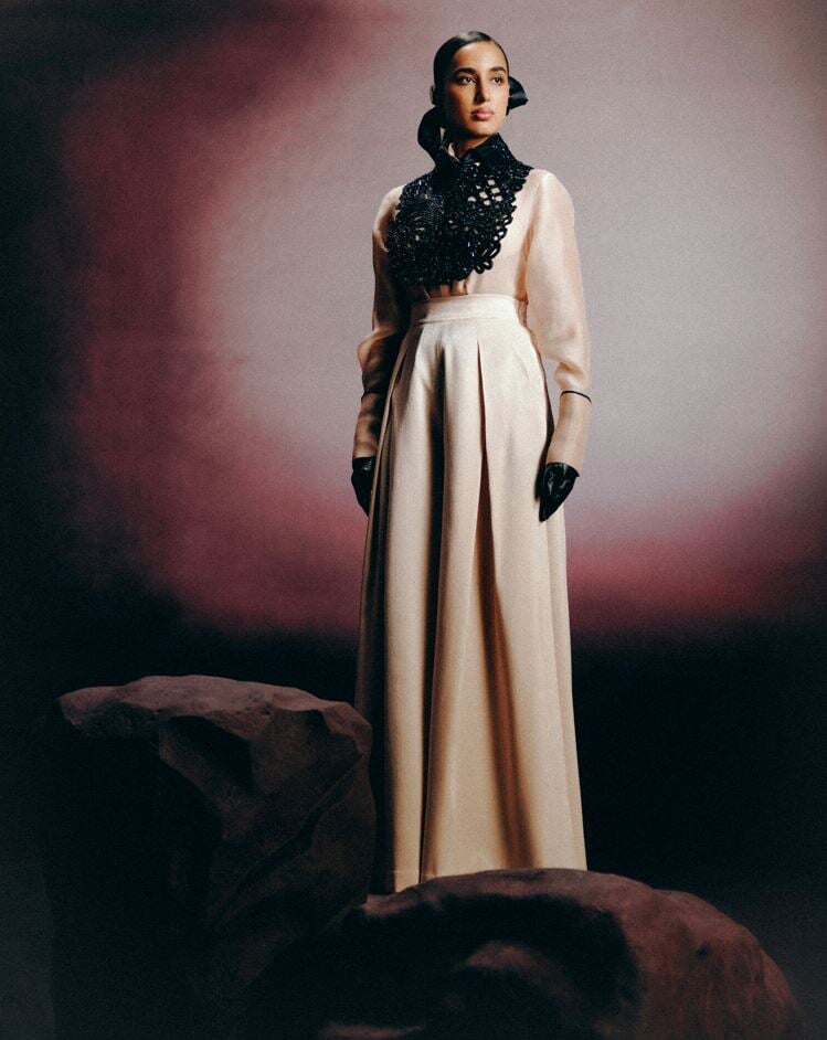 CHORUS ENCRUSTED CUTWORK YOKE SET