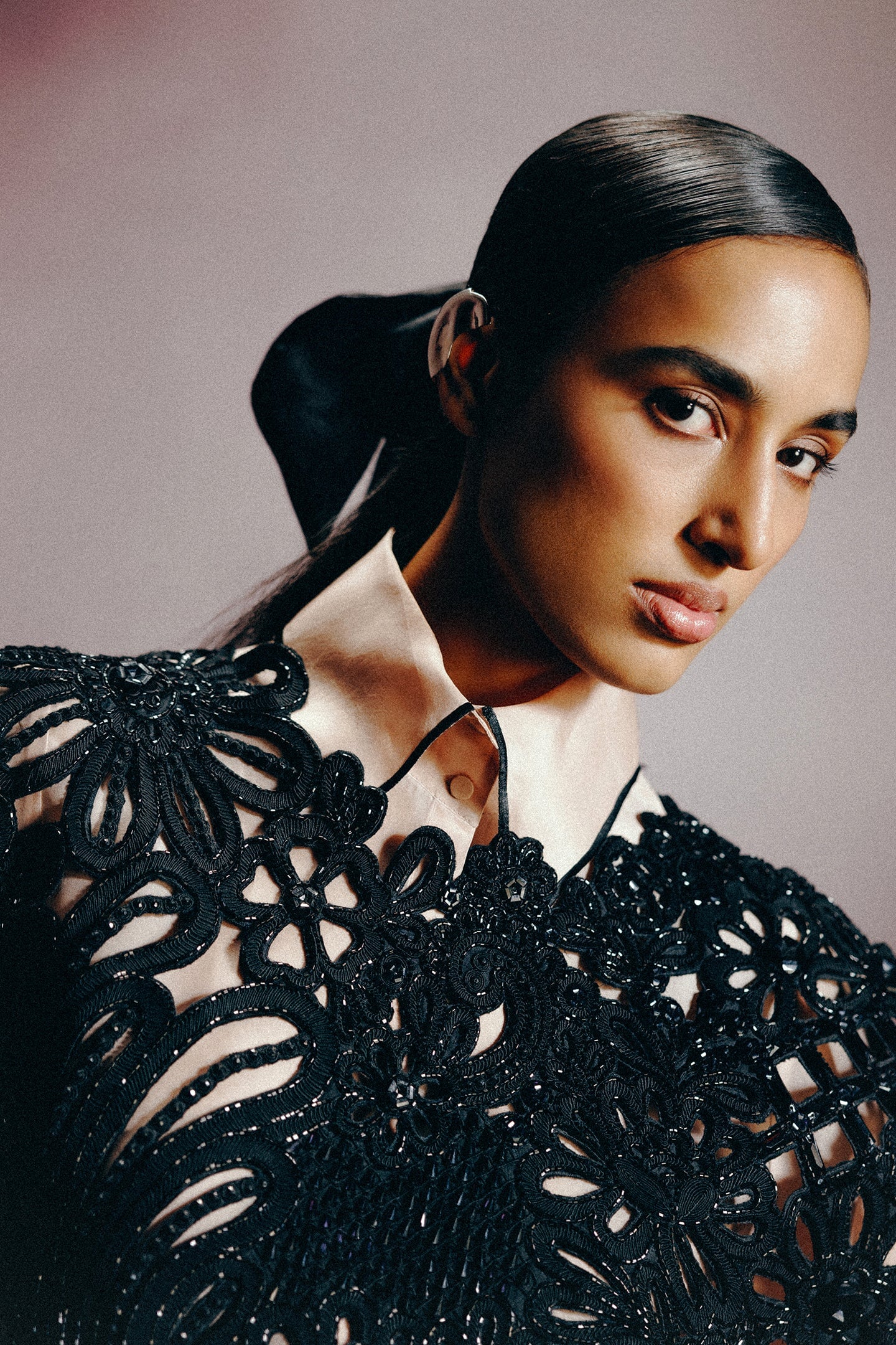 CHORUS CUTWORK TOP