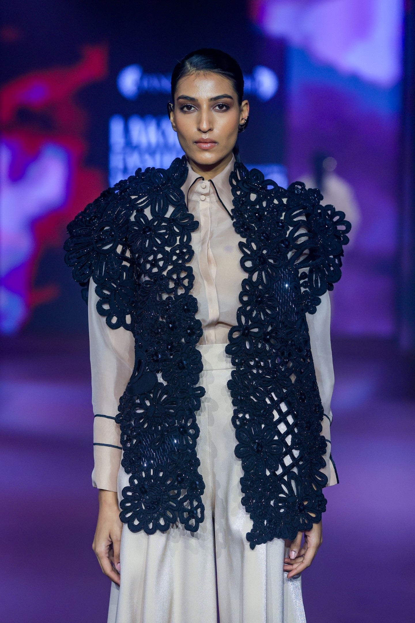 CHORUS STRUCTURED CUTWORK JACKET