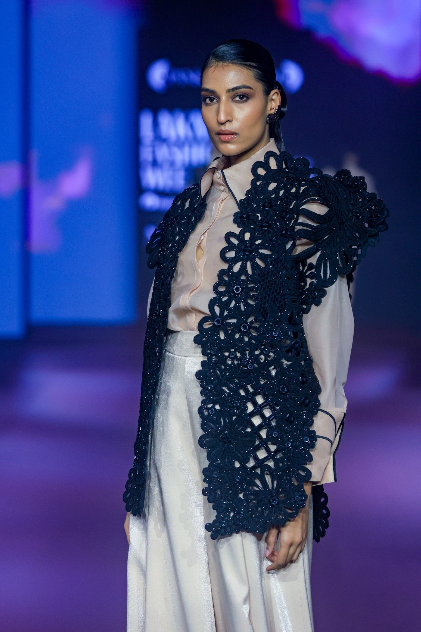 CHORUS STRUCTURED CUTWORK JACKET