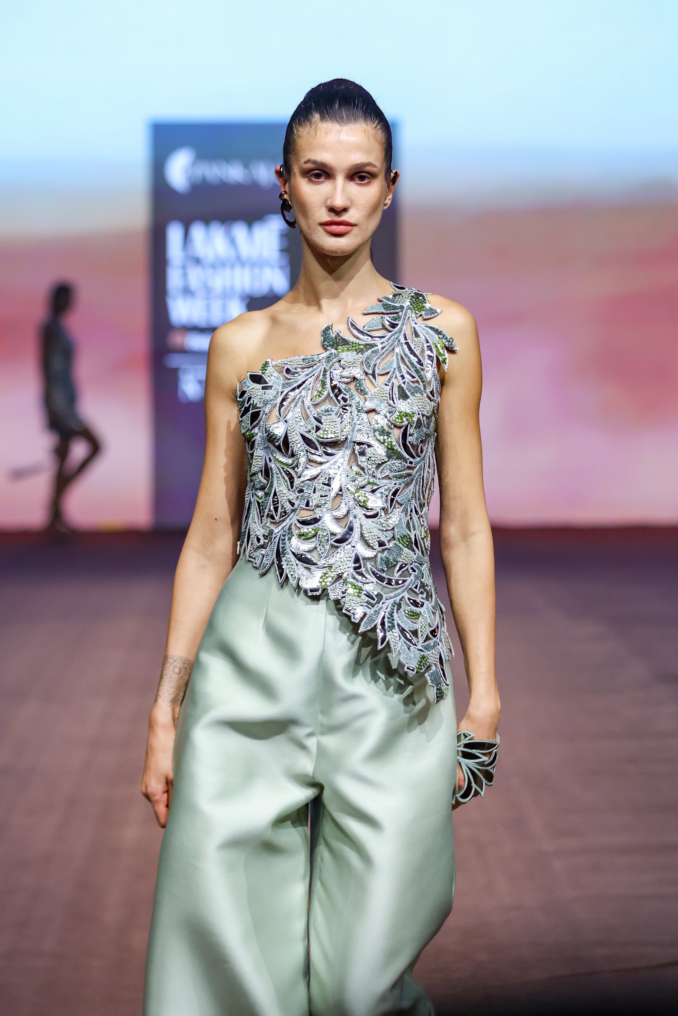 Araquis Dew Cascade Top Set