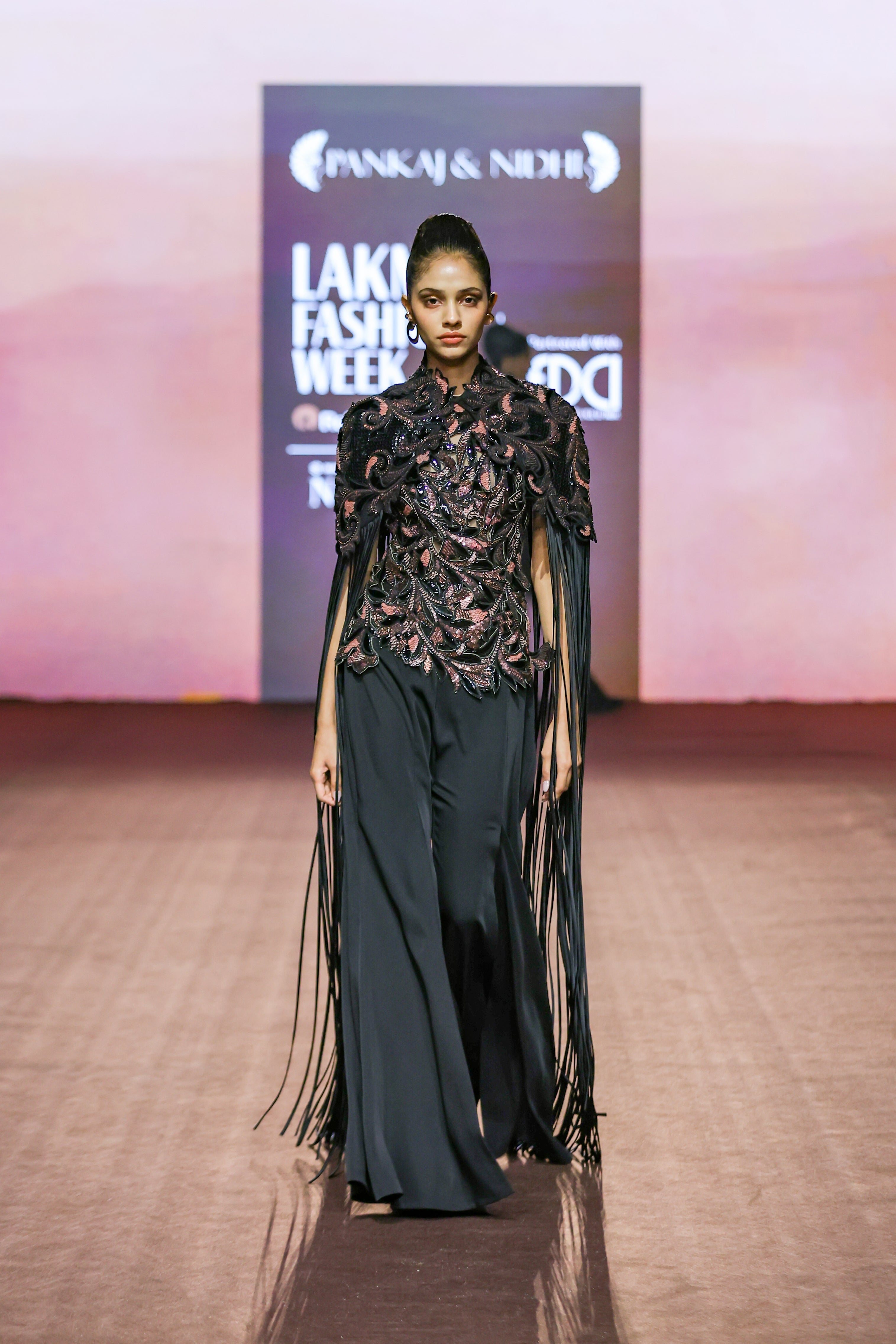 Araquis Galactic Shroud Cape Set