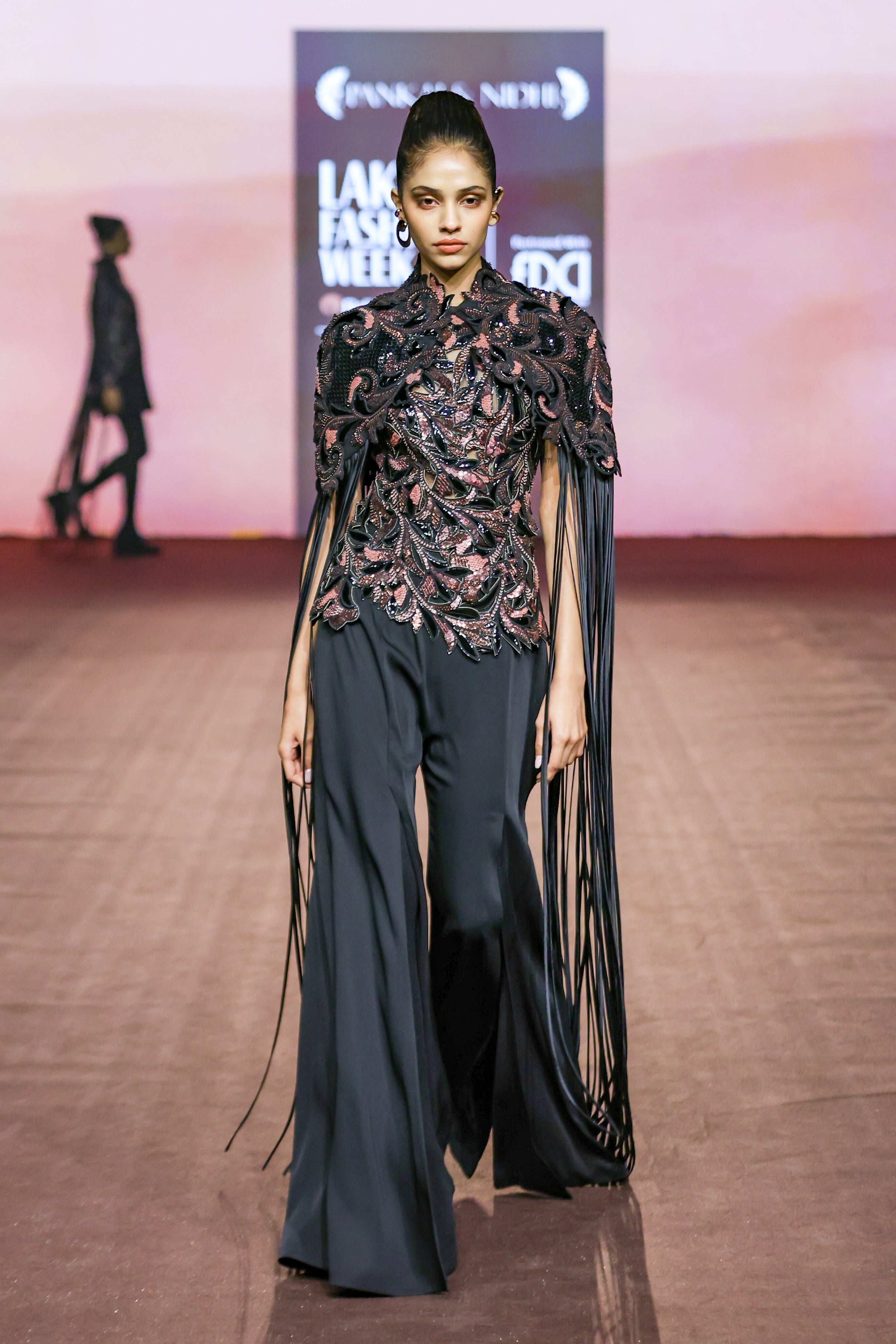 Araquis Galactic Shroud Cape Set