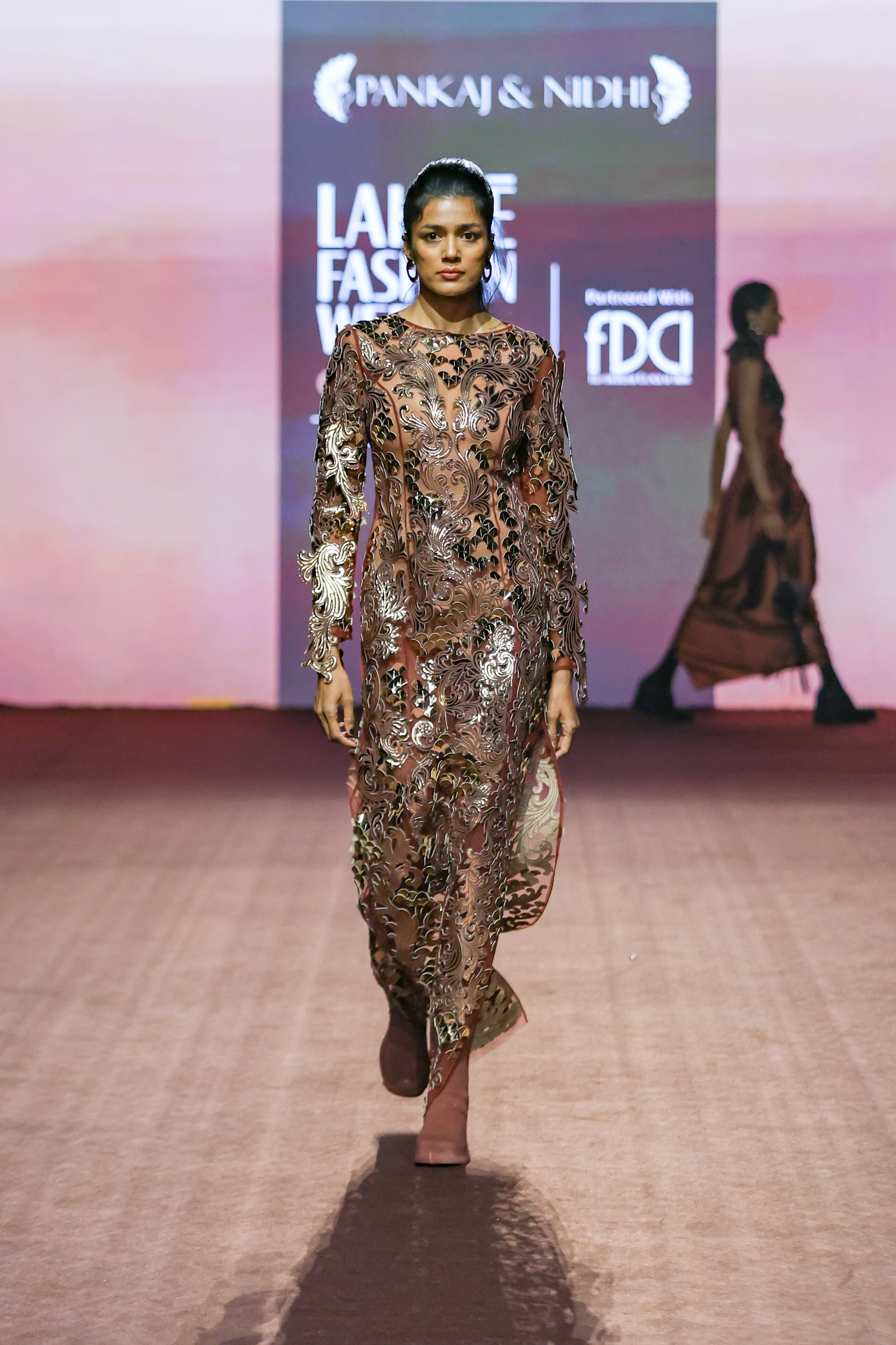Araquis Luminara Bronze Gown