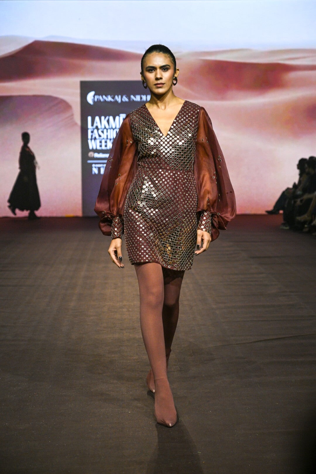 Araquis Gleaming Hexa Dress