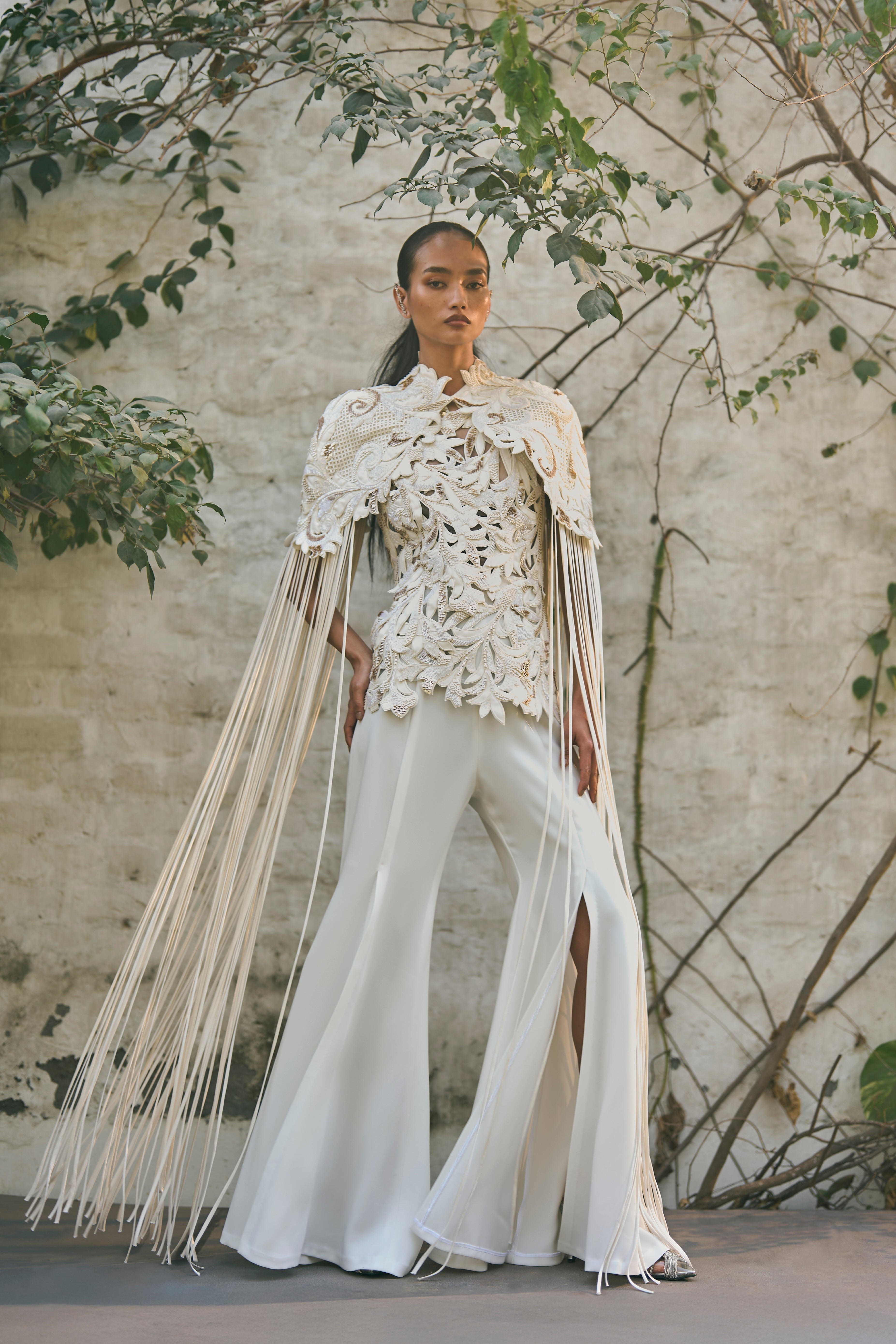 Whispervine Lattice Cape Set