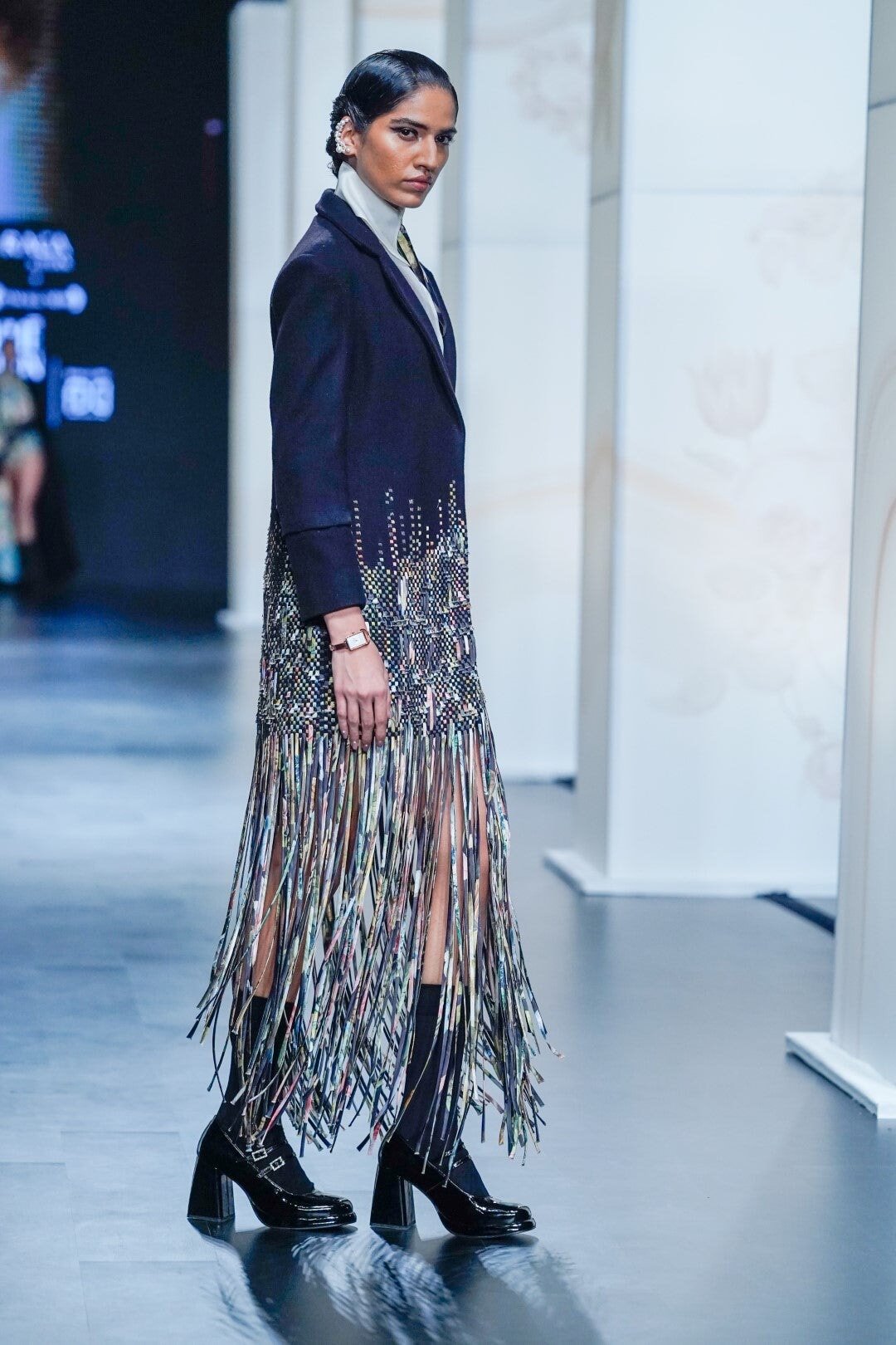 THE STACCATO FRINGED POWER BLAZER SET