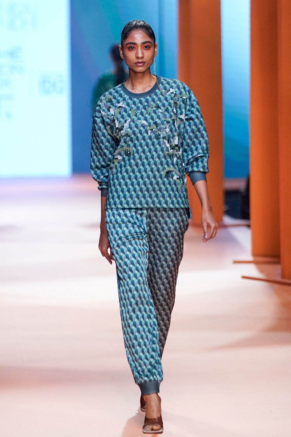 DAWN HAND EMBELLISHED TOP AND SWEATPANTS SET