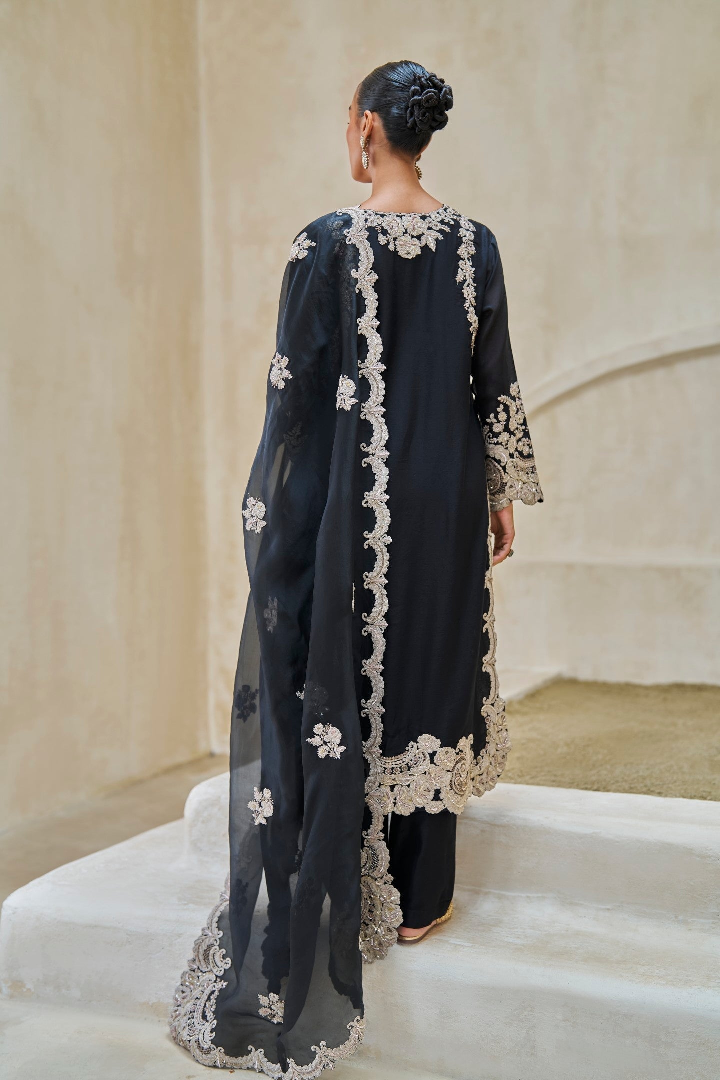 Mystery Of Elegance Kurta Set