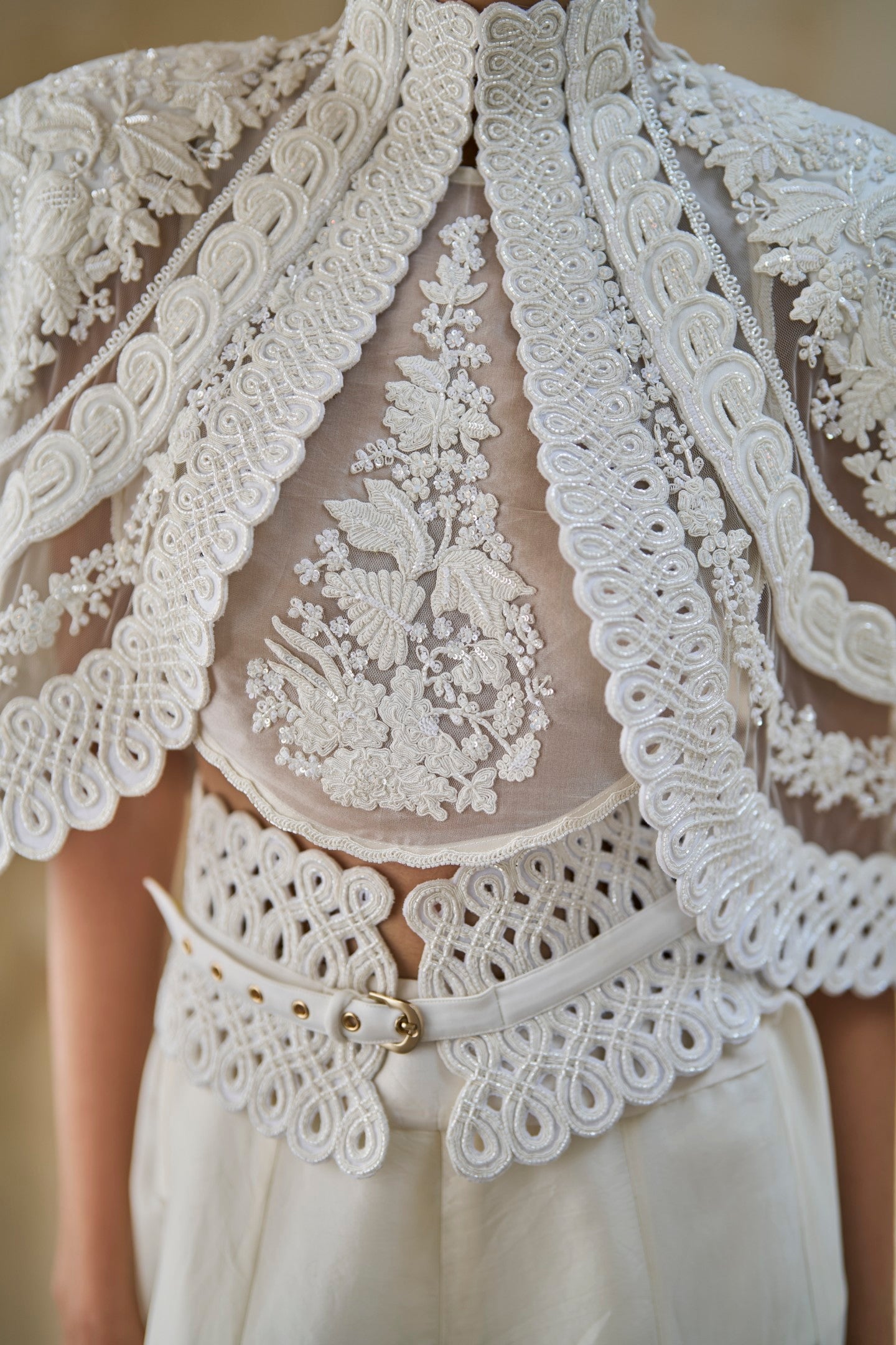 Heritage Bloom Cape Set