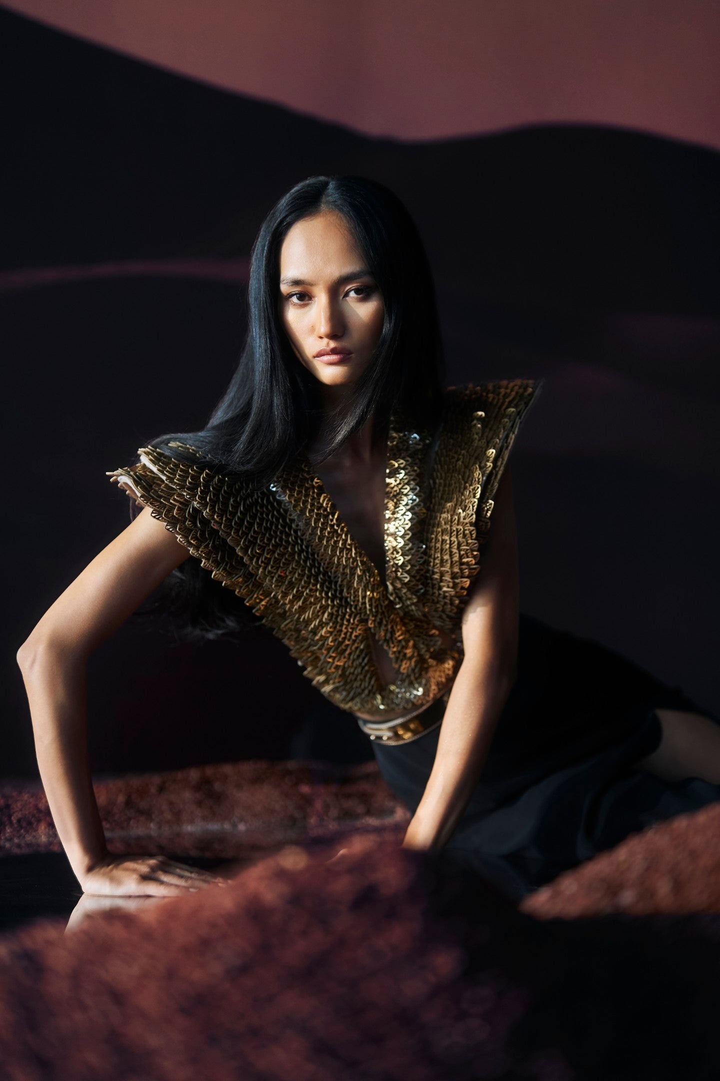 Araquis Golden Requiem Gilet And Slit Skirt